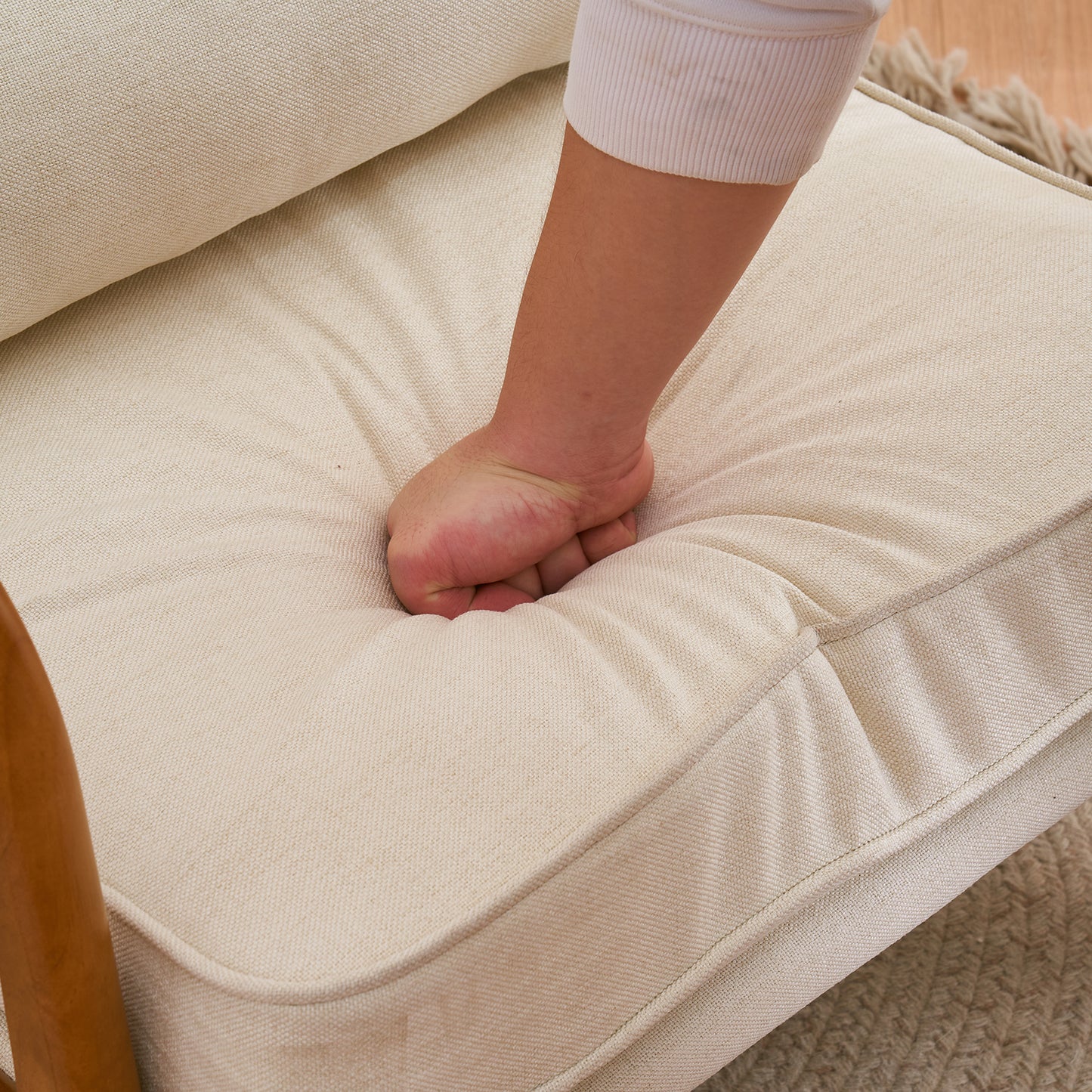 Oak Armrest Oak Upholstered Single Lounge Chair Indoor Lounge Chair Off-White