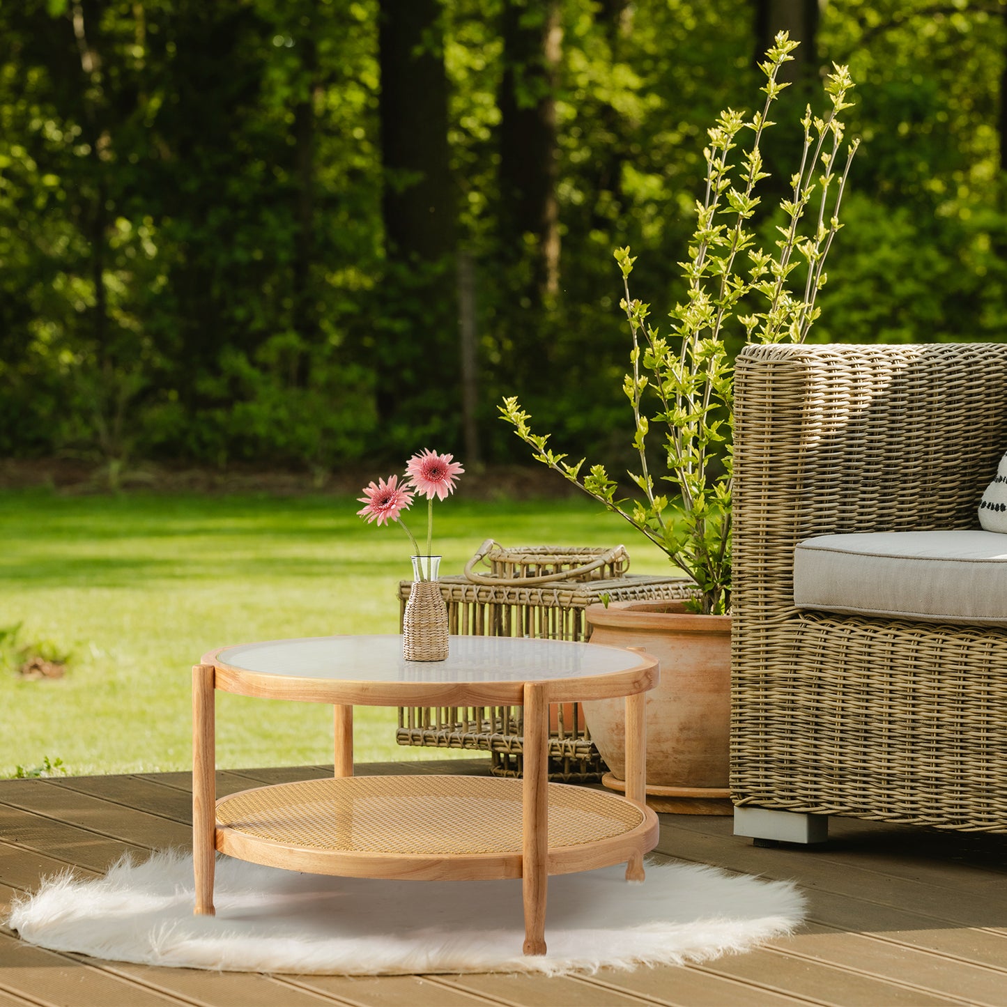 31.5in Rattan Coffee Table with Glass Top, Round End Table, Boho Style Side Table Sofa End Table for Living Room Balcony Patio, Natural