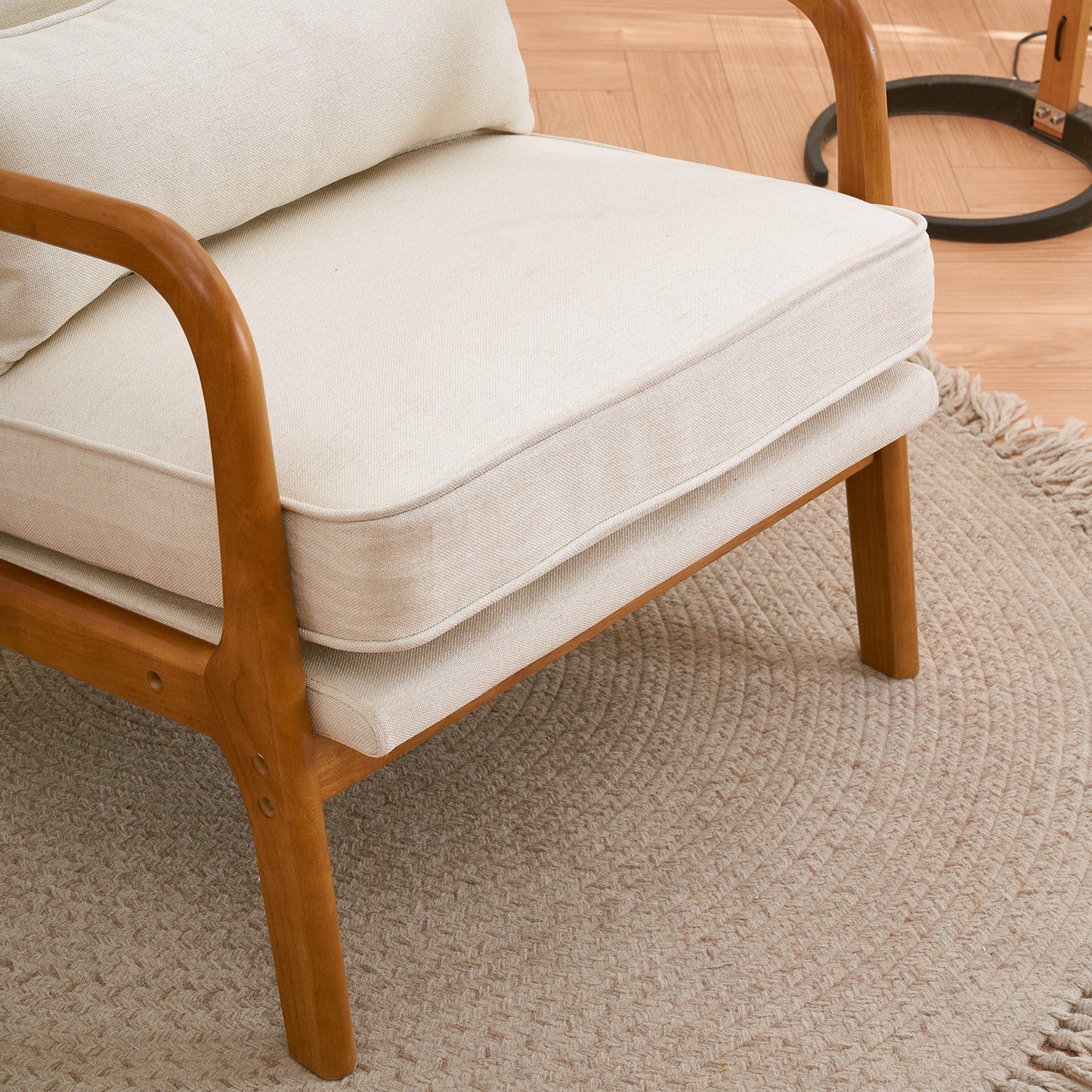Oak Armrest Oak Upholstered Single Lounge Chair Indoor Lounge Chair Off-White